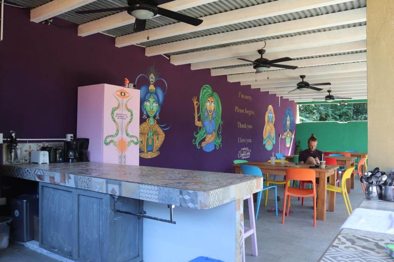 Planet B Hostel Quepos Exterior photo