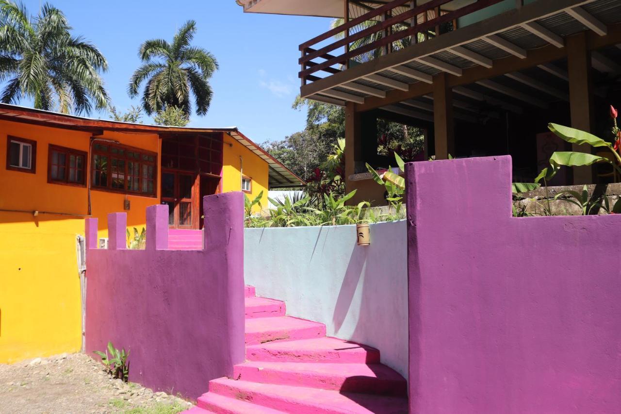 Planet B Hostel Quepos Exterior photo